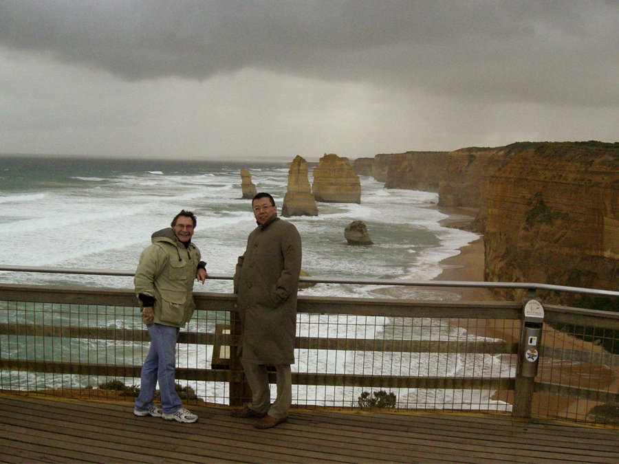 Elliot and Elliot and the 12 Apostles
