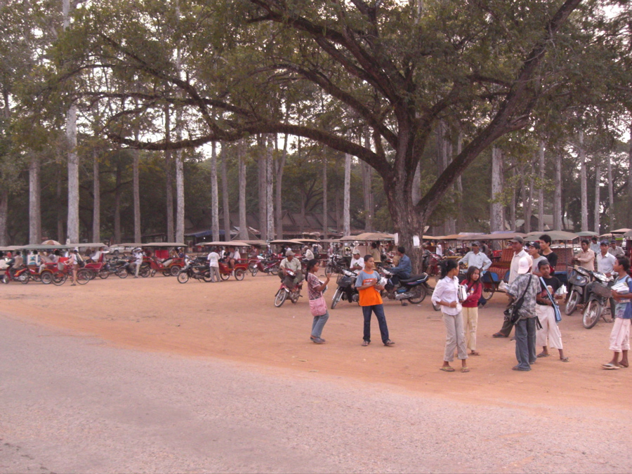 Angkor Wat: tuk-tuk chaos