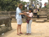 Sra Srang: bracelet vendor